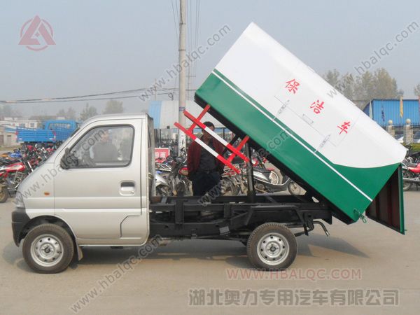 城市街道垃圾車(chē) 長(zhǎng)安自卸式汽油垃圾車(chē) 長(zhǎng)安汽油密封式垃圾清潔車(chē)