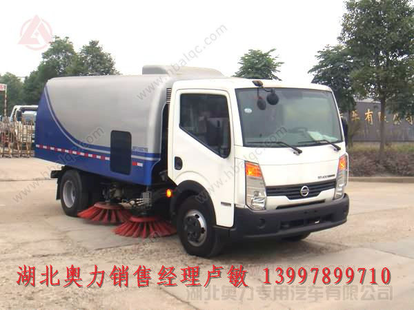 鄭州日產(chǎn)掃路車 EU39Q 5方尼桑掃地車 湖南路段承包掃地機(jī)