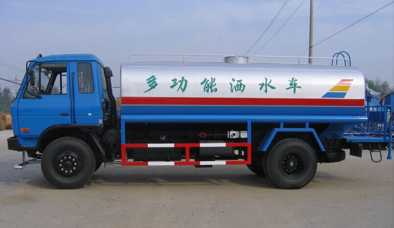 湖北洒水车厂家/东风145洒水车/洒水车价格