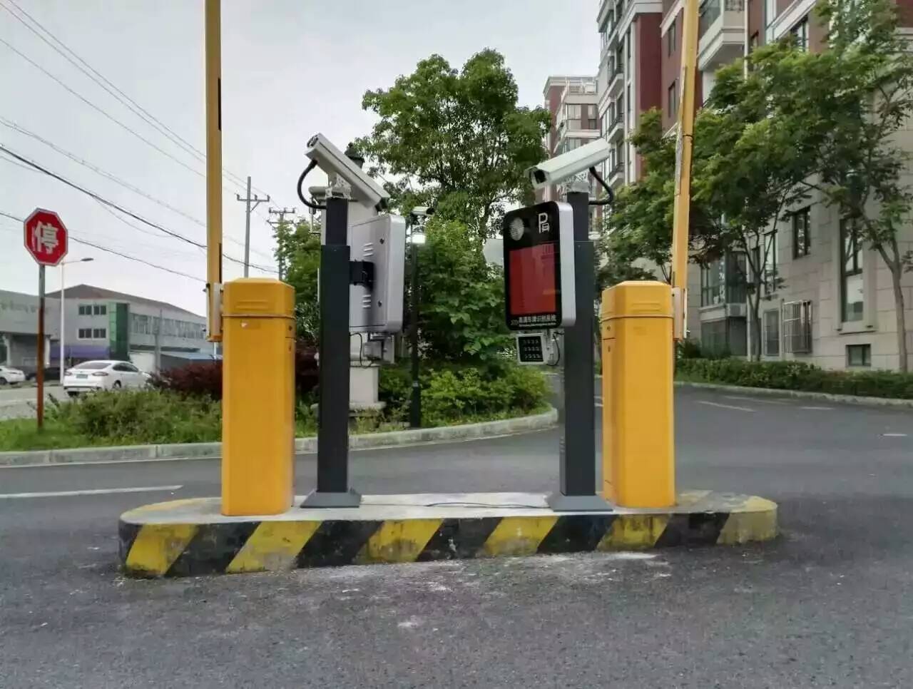 河南車牌識(shí)別安裝，鄭州車牌識(shí)別安裝，河南停車場系統(tǒng)安裝