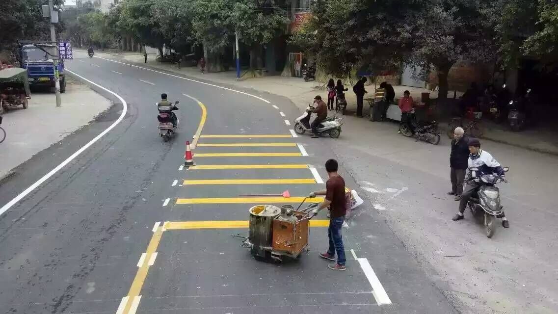 惠州道路减速带划线，惠州停车位划线价格，惠州亚兴交通画线厂家