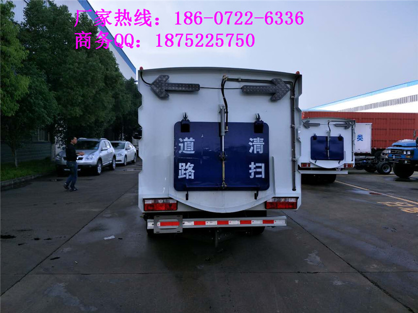 江鈴順達(dá)12方掃路車多少錢一輛18607226336