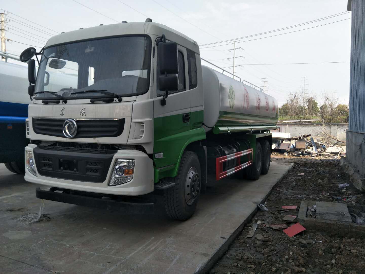 東昌區(qū)東風(fēng)D9灑水車效果好不好