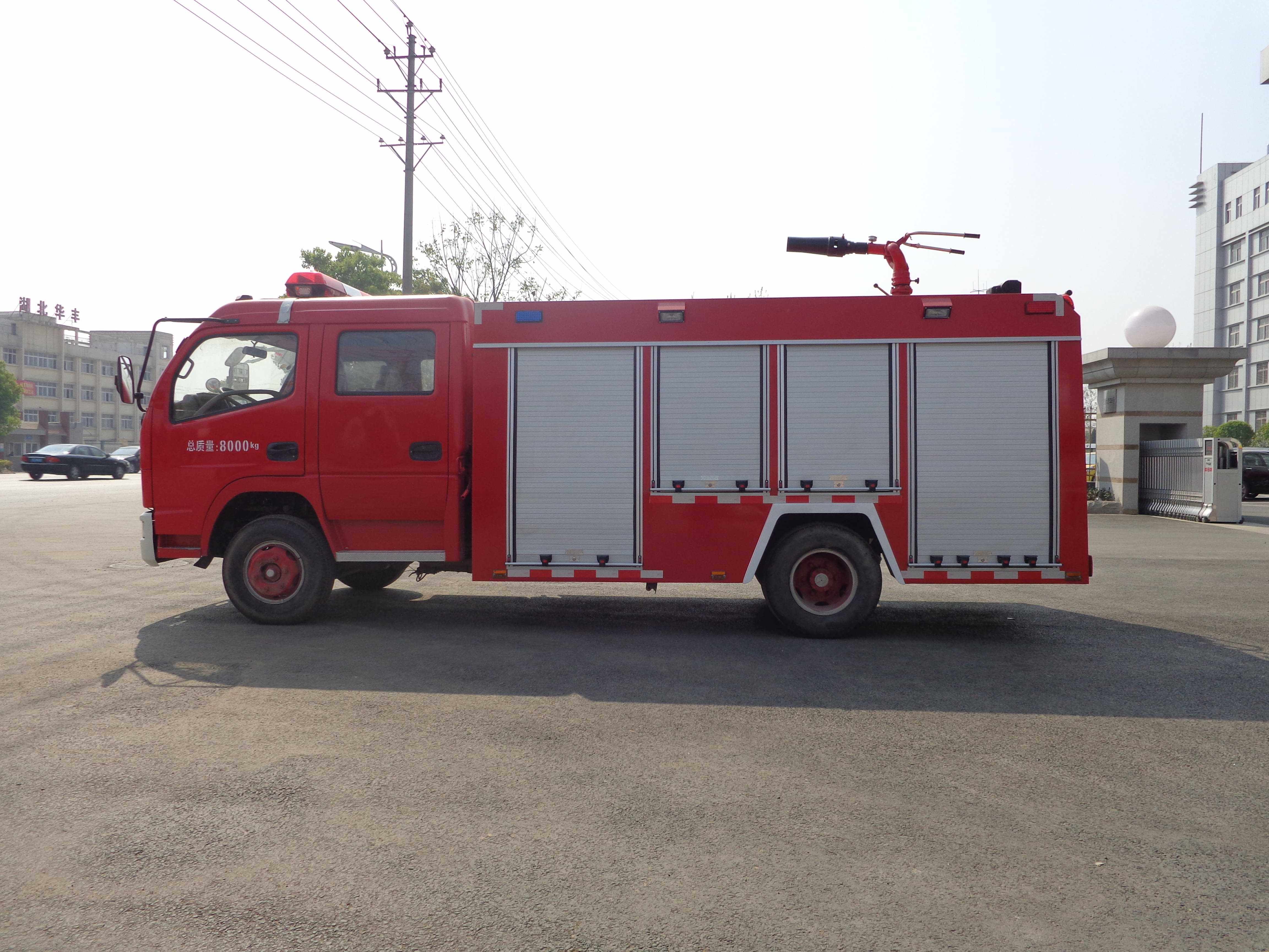 出售小型二手消防车 水罐消防车 包运输