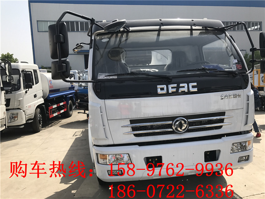 2018新款全自動(dòng)瀝青灑布車參數(shù)性能