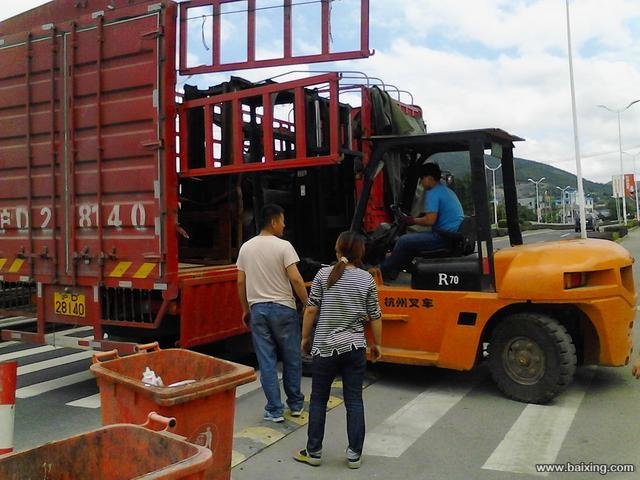 上海浦东搬厂搬家，浦东南路叉车出租，机械移位