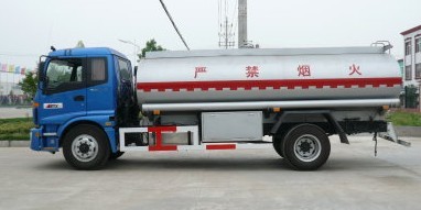 东风40吨油罐车、江淮福田小型3吨4吨5吨8吨加油车报价