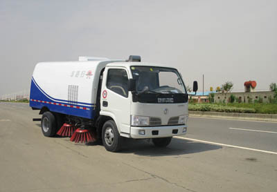 東風(fēng)小霸王掃路車 4立方道路清掃車價(jià)格圖片