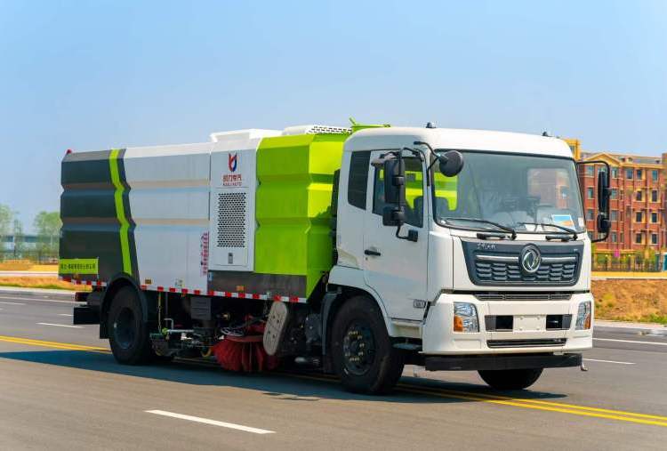 東風天錦大型道路洗掃車 路面洗掃一體 深層清潔