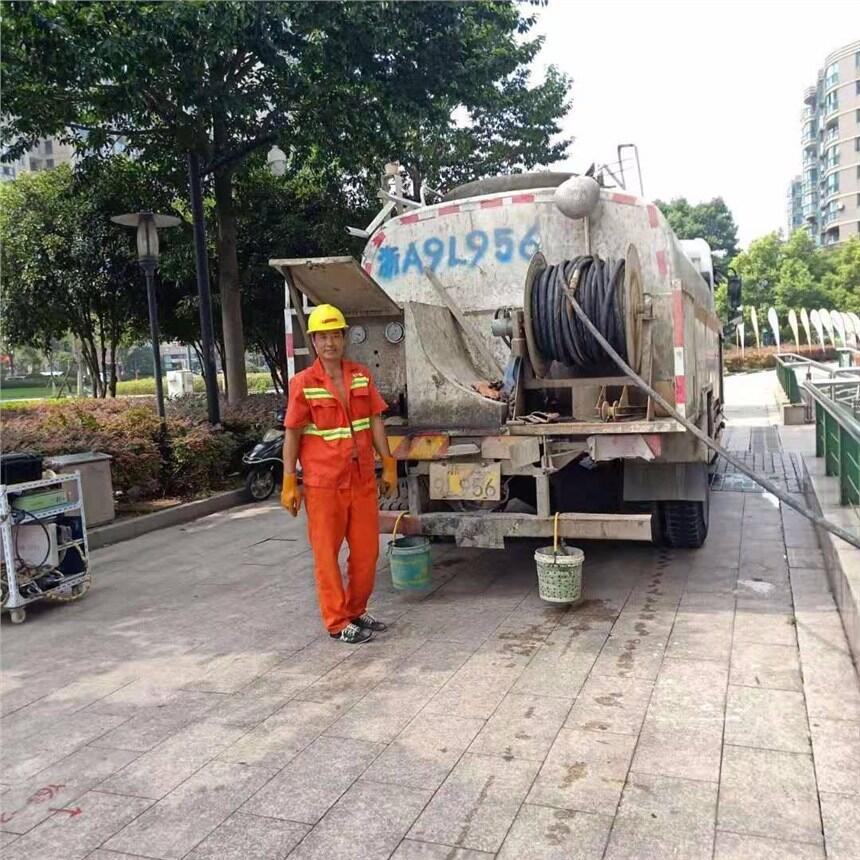 新闻：天津南疆港地下雨水管道疏通清淤