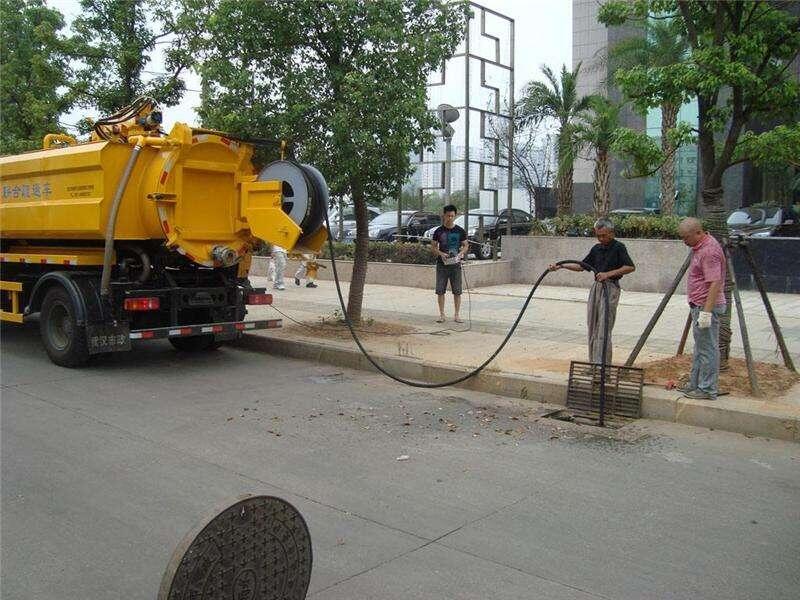 新闻：天津东疆港大型污水沉淀池清淤