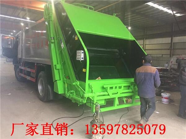 5方壓縮式垃圾車(chē)廠家_東風(fēng)天龍壓縮垃圾車(chē)?yán)?chē)