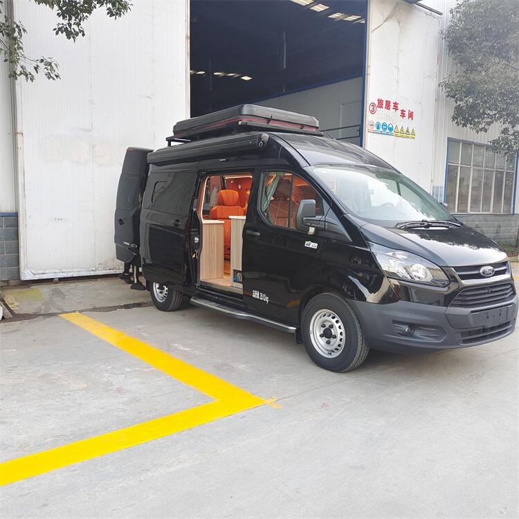 福特新全順V362通過性強(qiáng)的B型房車 歐亞行房車廠家價(jià)格