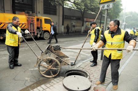 瑞安市高压车清洗各种管道，清理化粪池，吸污泥，失物打劳