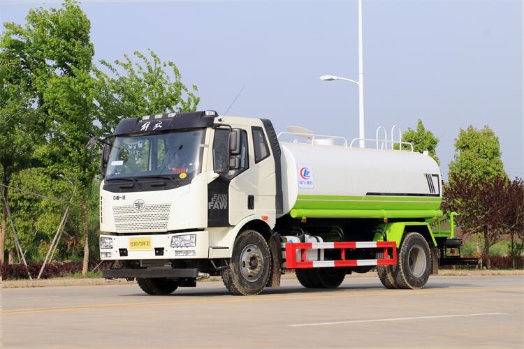 朝陽雙排灑水車銷售點|單橋灑水車廠家  每日更新報價