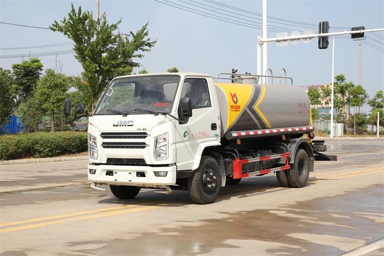 酒泉工程工地灑水車銷售點|福瑞卡灑水車廠家  每日更新報價