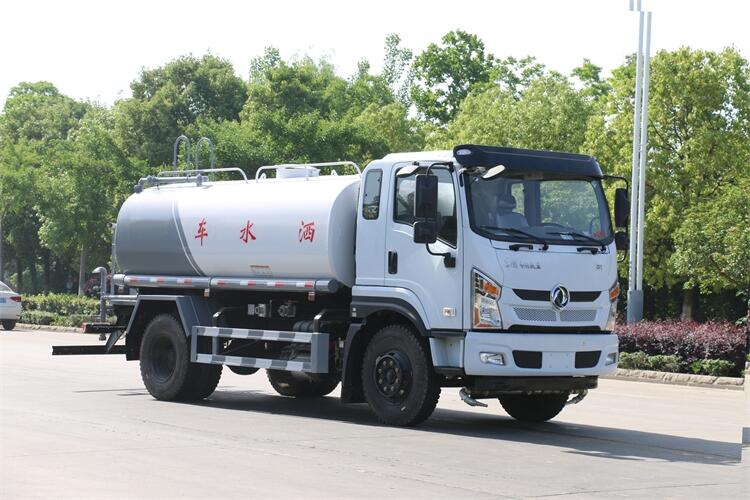 遼陽(yáng)五方灑水車(chē)銷(xiāo)售點(diǎn)|7噸灑水車(chē)廠家  廠家精工品質(zhì)