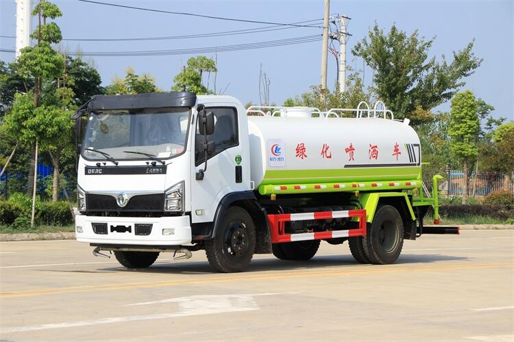 銀川三噸灑水車哪里有賣,程力15噸灑水車