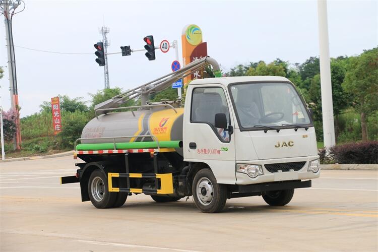 汕頭東風153吸糞車廠家銷售點 廠家現(xiàn)車速發(fā)