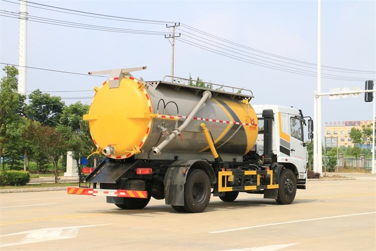 泰興東風(fēng)多利卡吸糞車廠家銷售點 廠家走量車型