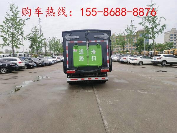 世界吸尘车,东风天锦干湿两用扫路车