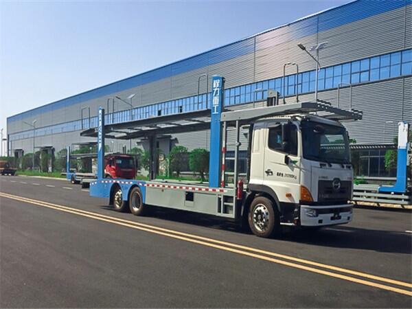 迪慶藏族自治州轎車運(yùn)輸車高清圖片_八位轎運(yùn)車上戶清障車