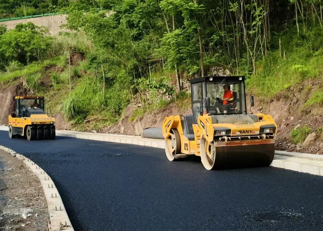 重庆沥青路面施工 小区厂区小面积沥青施工修补 重庆沥青路面修补施工公司