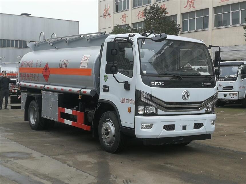 流動(dòng)加油車(chē)廠家?guī)掷m(xù)5噸油罐車(chē)精品工藝多少價(jià)格