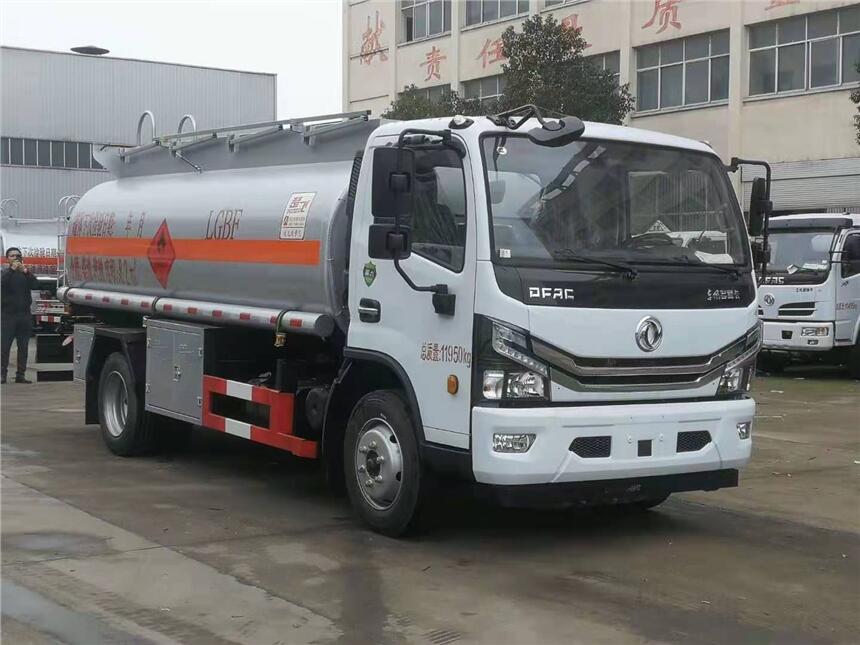 廠家新車8噸流動(dòng)加油車配加油機(jī)什么價(jià)格