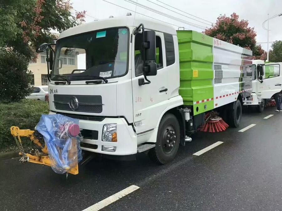 太原東風天錦掃路車多少錢一輛