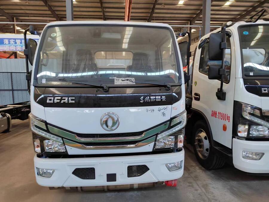 2噸東風運油車 藍牌運油車 藍牌加油車 東風加油車