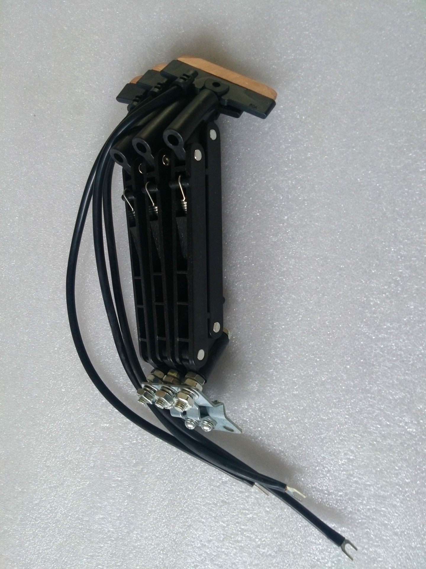 無接縫3P集電器