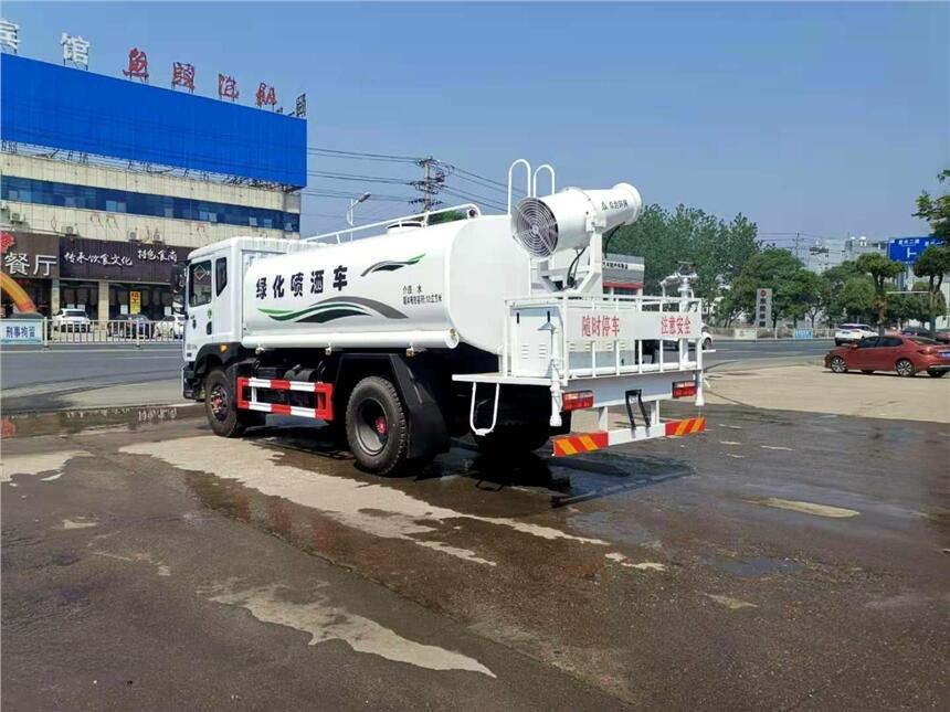 东风D9洒水车12方绿化洒水车厂家经销商