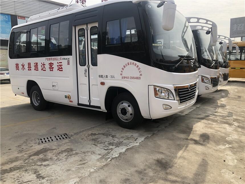 哈爾濱新款19座客車(chē)工地員工接送車(chē)