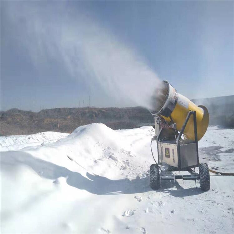 情殇已了然人工造雪机 滑雪场造雪机 雾炮式造雪机此地雪依旧