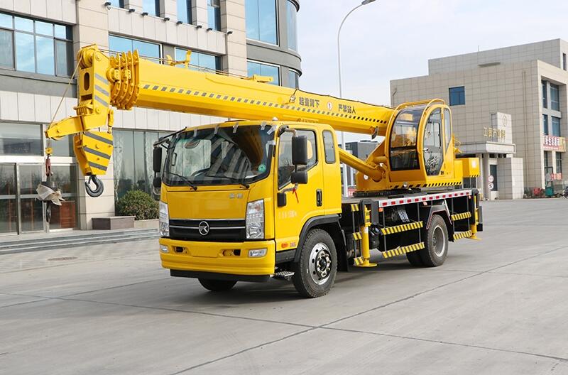 吊車廠家出售 凱馬12噸汽車吊價格 12噸徐工汽車吊圖片 質(zhì)量保證