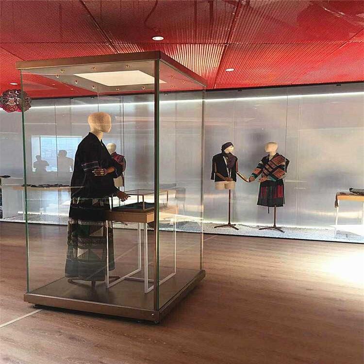 博物館獨(dú)立柜沿墻柜博物館展柜廠家定制-隆城博具