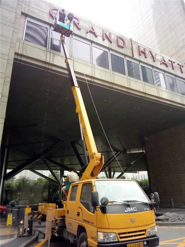 高空车厂家提供阳春市高空升降车租赁业务吊篮车出租