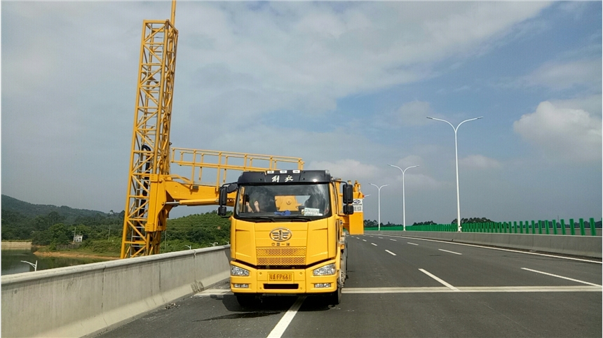 獵德大橋路橋檢測車出租-橋縫維護橋檢車租賃