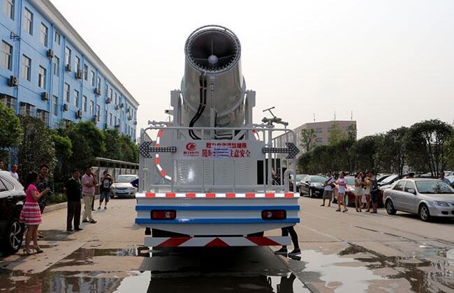 西寧市重汽后雙橋除霾車標(biāo)價