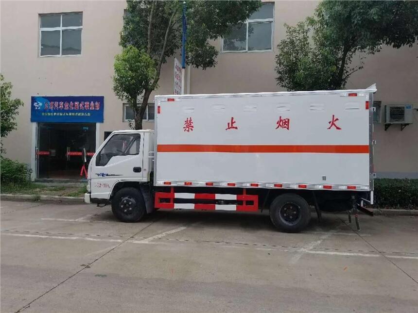 黑龍江危貨車運(yùn)輸公司—腐蝕性物品廂式運(yùn)輸車—危險(xiǎn)品廂式運(yùn)輸車