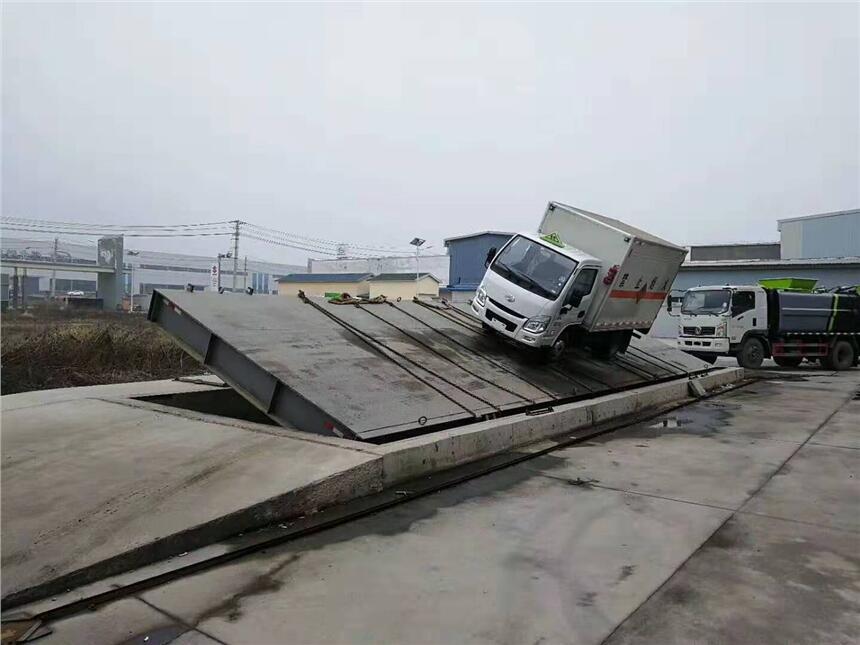 嘉興市解放小三軸危貨車什么價位