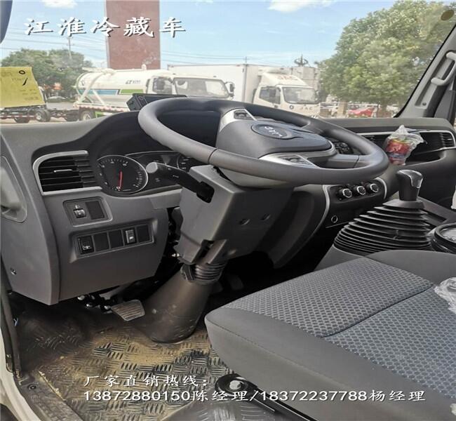 江淮三軸制冷車(chē)_4米2廂長(zhǎng)冷藏車(chē)服務(wù)站