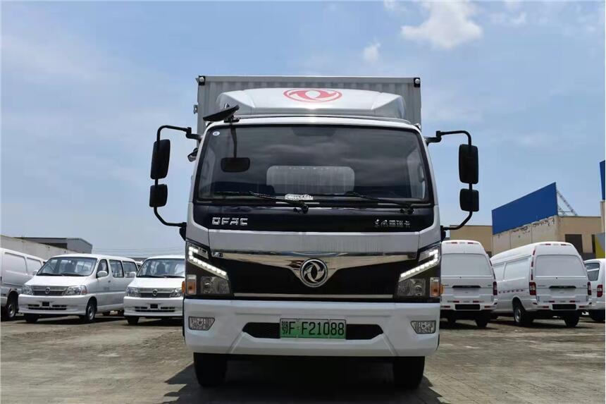 重慶東風(fēng)保鮮運(yùn)輸冷藏車 