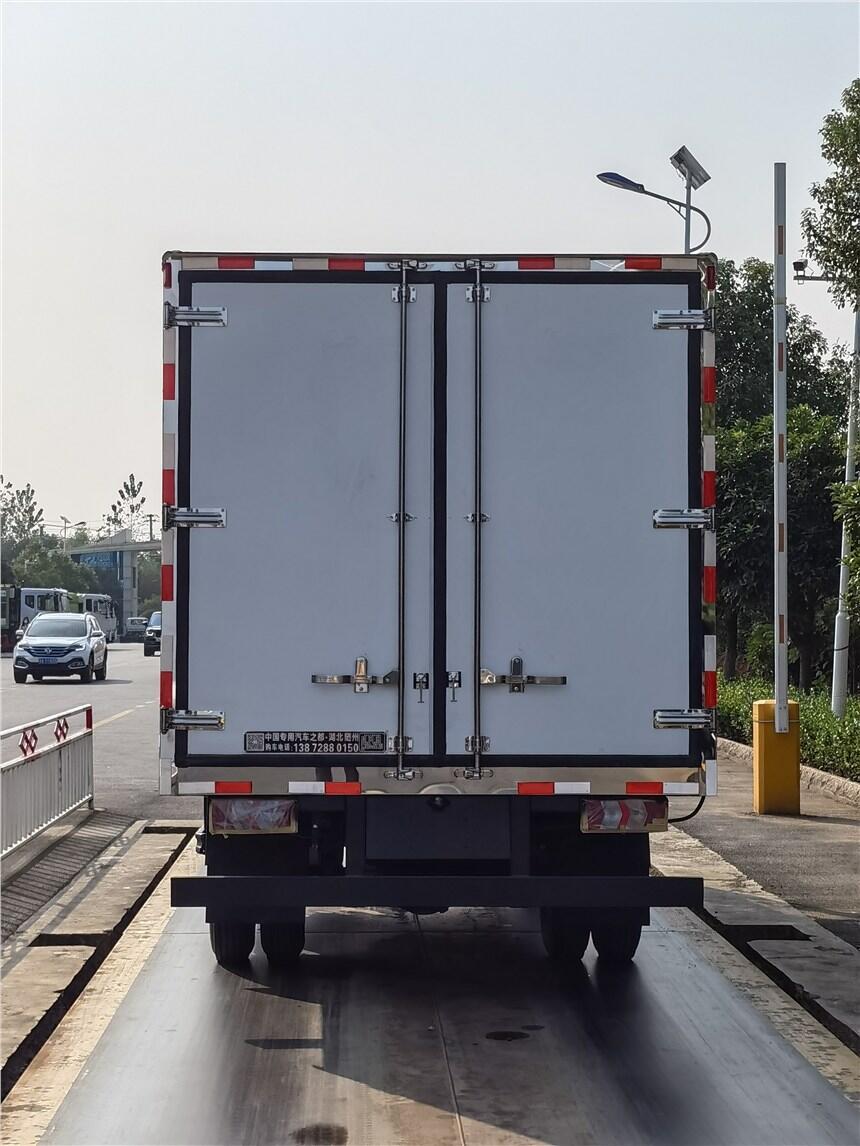 鄂爾多斯市耐用東風品牌保鮮運輸車