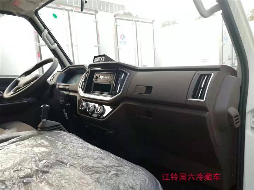 黑龍江伊春長安V3國六面包冷藏車多少錢一輛