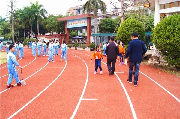 南昌市新建区中心小学 迅途体育生产厂家包安装