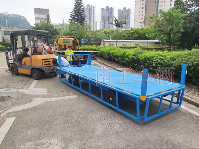 2噸下翻護(hù)欄牽引工業(yè)平板拖車 全掛式工具底盤(pán)拖車