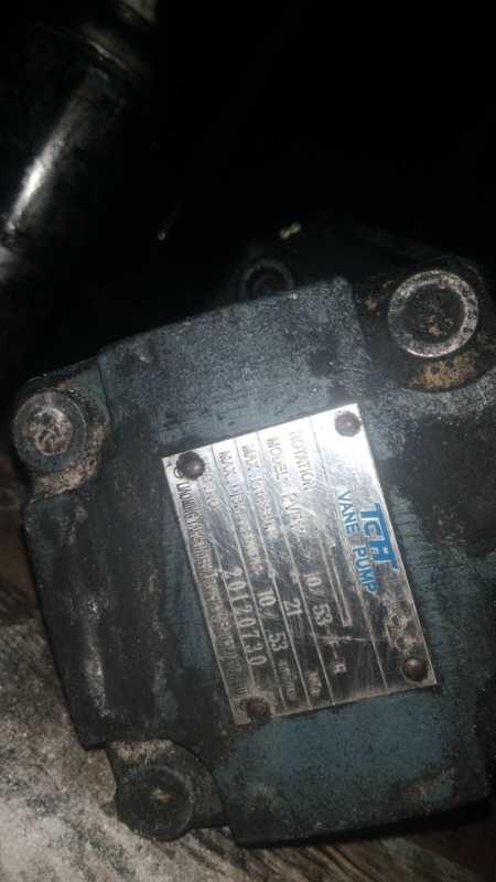 PVF12-L23/33-F-R双联油泵TCH VANE PUMP