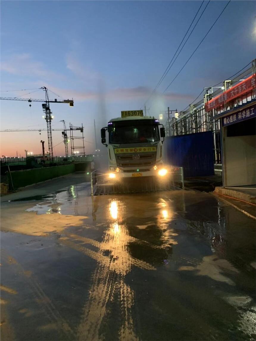 建筑工地適合用什么樣的洗車機  鑫諾杰實體廠家現貨